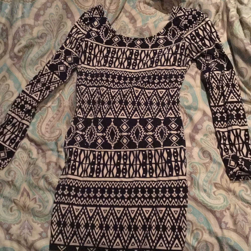 Fitted cotton body con pattern dress